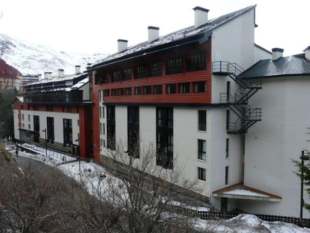 ESTUDIO Y GARAJE incluido EN ZONA BAJA Sierra Nevada Exterior foto